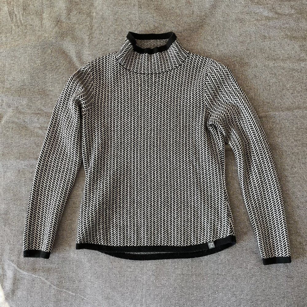 Title Nine Barra Sweater, size S